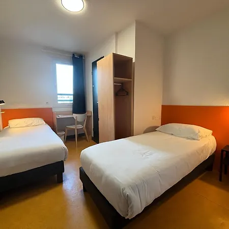 Hotel Face West Le Pontet 2*